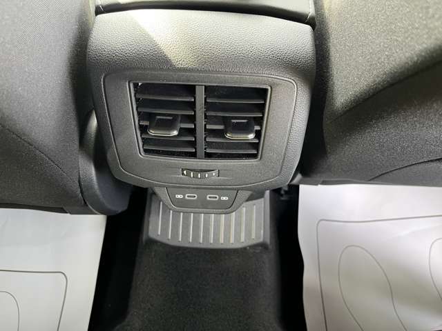 フォルクスワーゲン Ｔ－ＲＯＣ ＴＳＩ スタイル R5年 (東海) 99