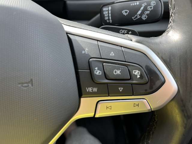 フォルクスワーゲン Ｔ－ＲＯＣ ＴＳＩ スタイル R5年 (東海) 99