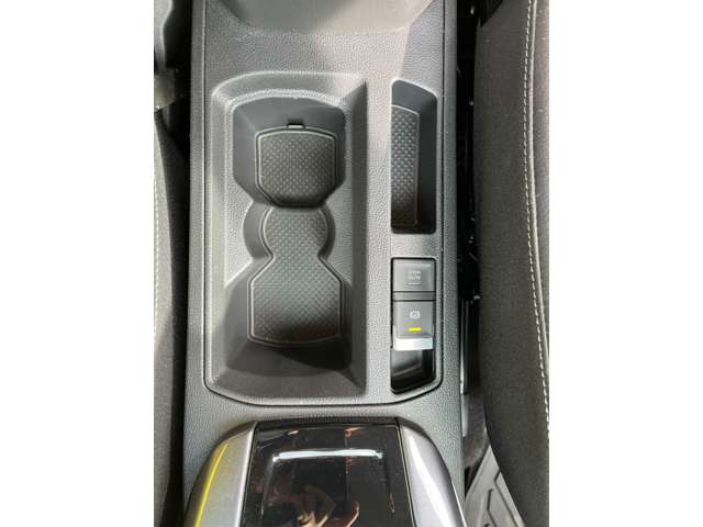 フォルクスワーゲン Ｔ－ＲＯＣ ＴＳＩ スタイル R5年 (東海) 99