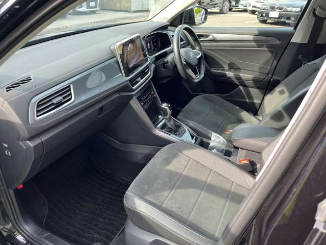 フォルクスワーゲン Ｔ－ＲＯＣ ＴＳＩ スタイル R5年 (東海) 99