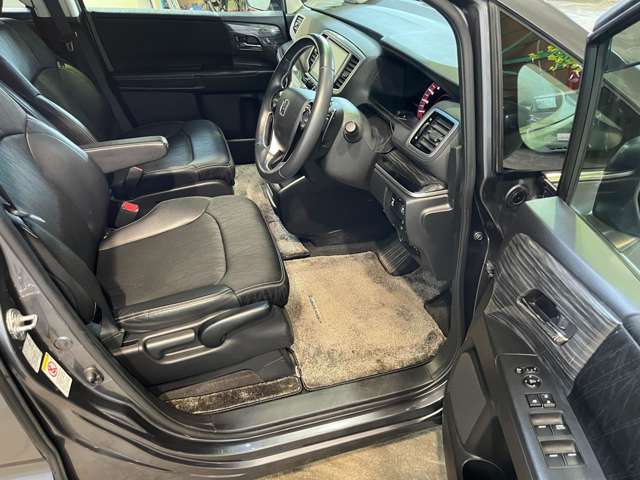 ホンダ オデッセイ ２．４ アブソルート ４ＷＤ H26年 (北海道) 99