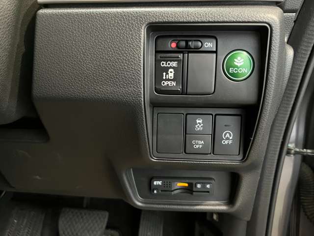 ホンダ オデッセイ ２．４ アブソルート ４ＷＤ H26年 (北海道) 99