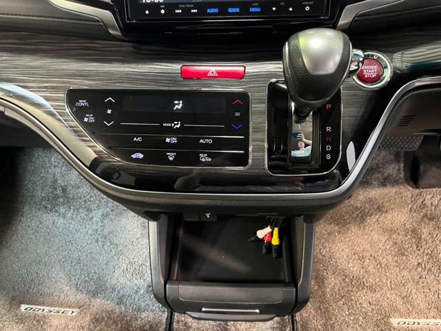 ホンダ オデッセイ ２．４ アブソルート ４ＷＤ H26年 (北海道) 99