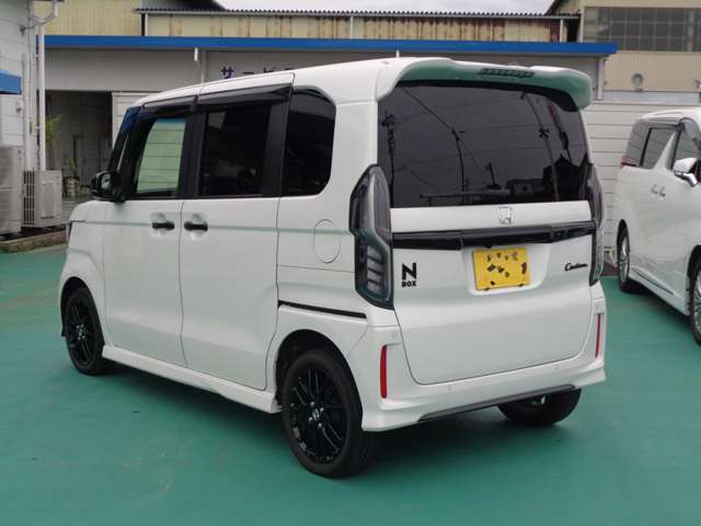 ホンダ Ｎ　ＢＯＸ カスタム ６６０ Ｌ ターボ スタイルプラス ブラック ４ＷＤ R4年 () 99