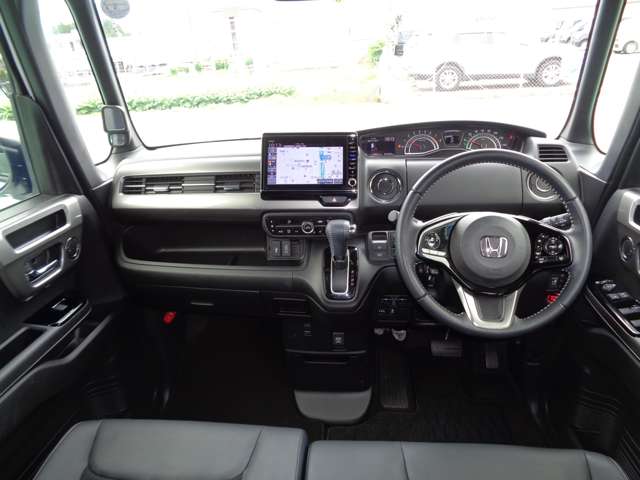 ホンダ Ｎ　ＢＯＸ カスタム ６６０ Ｌ ターボ スタイルプラス ブラック ４ＷＤ R4年 () 99