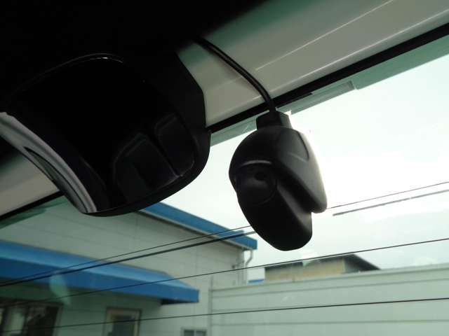 ホンダ Ｎ　ＢＯＸ カスタム ６６０ Ｌ ターボ スタイルプラス ブラック ４ＷＤ R4年 () 99