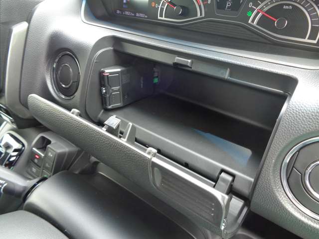 ホンダ Ｎ　ＢＯＸ カスタム ６６０ Ｌ ターボ スタイルプラス ブラック ４ＷＤ R4年 () 99