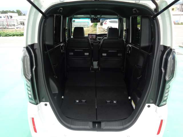 ホンダ Ｎ　ＢＯＸ カスタム ６６０ Ｌ ターボ スタイルプラス ブラック ４ＷＤ R4年 () 99