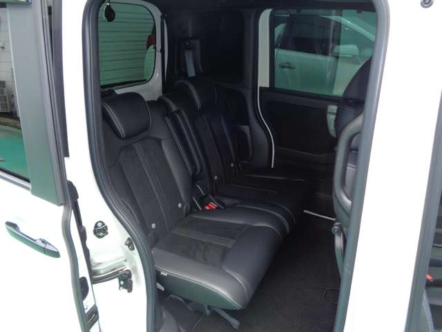 ホンダ Ｎ　ＢＯＸ カスタム ６６０ Ｌ ターボ スタイルプラス ブラック ４ＷＤ R4年 () 99