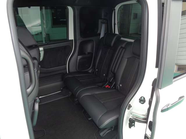 ホンダ Ｎ　ＢＯＸ カスタム ６６０ Ｌ ターボ スタイルプラス ブラック ４ＷＤ R4年 () 99