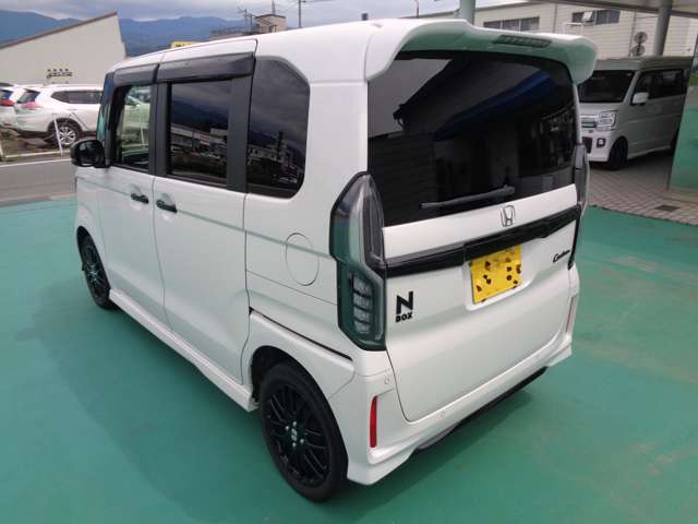ホンダ Ｎ　ＢＯＸ カスタム ６６０ Ｌ ターボ スタイルプラス ブラック ４ＷＤ R4年 () 99