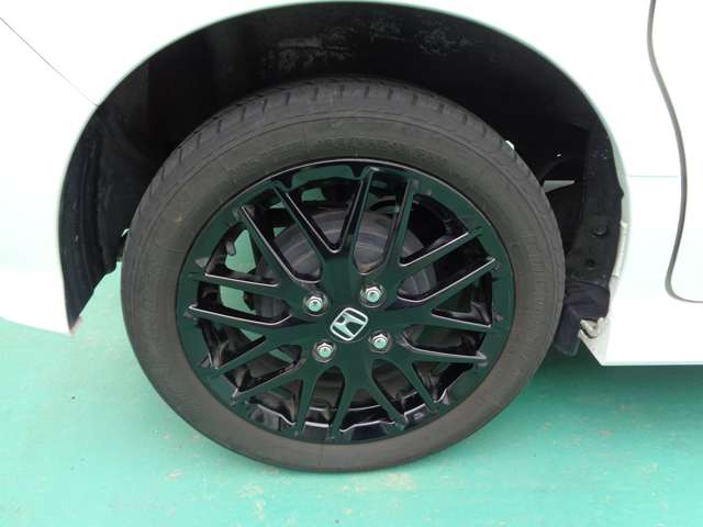 ホンダ Ｎ　ＢＯＸ カスタム ６６０ Ｌ ターボ スタイルプラス ブラック ４ＷＤ R4年 () 99