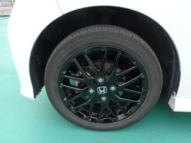 ホンダ Ｎ　ＢＯＸ カスタム ６６０ Ｌ ターボ スタイルプラス ブラック ４ＷＤ R4年 () 99