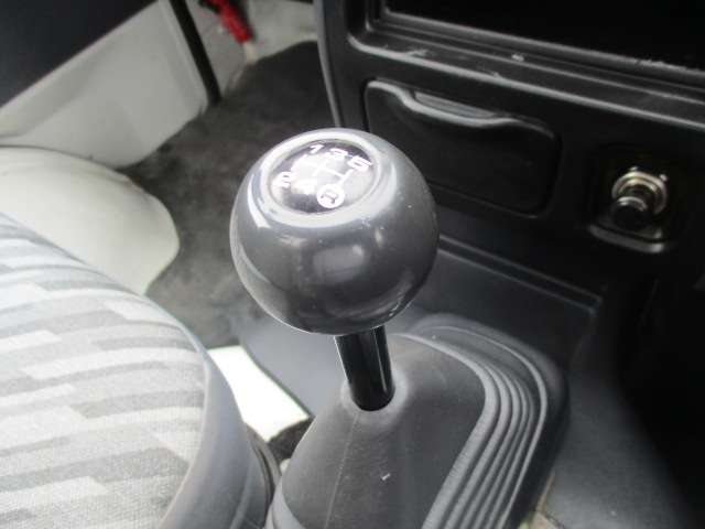 ダイハツ ハイゼットトラック ６６０ エアコン・パワステスペシャル ３方開 ４ＷＤ H16年 (中国) 99