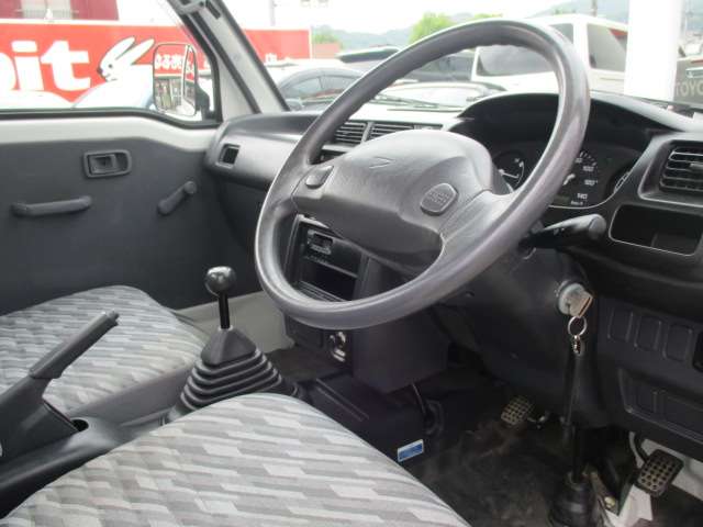 ダイハツ ハイゼットトラック ６６０ エアコン・パワステスペシャル ３方開 ４ＷＤ H16年 (中国) 99