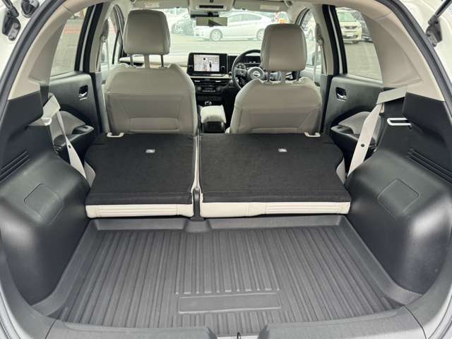 日産 ノートオーラ １．２ Ｇ レザーエディション R4年 (東北) 99