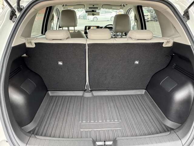 日産 ノートオーラ １．２ Ｇ レザーエディション R4年 (東北) 99