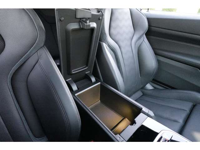 ＢＭＷ Ｍ４クーペ コンペティション R4年 (近畿) 99