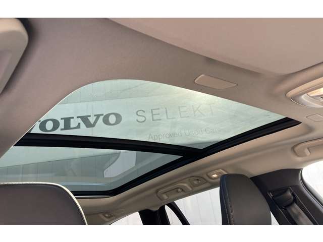 ボルボ Ｖ６０ リチャージ アルティメット Ｔ６ ＡＷＤ プラグイン ハイブリッド ４ＷＤ R5年 (関東) 99