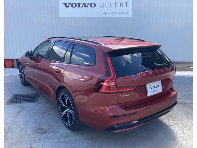 ボルボ Ｖ６０ リチャージ アルティメット Ｔ６ ＡＷＤ プラグイン ハイブリッド ４ＷＤ R5年 (関東) 99