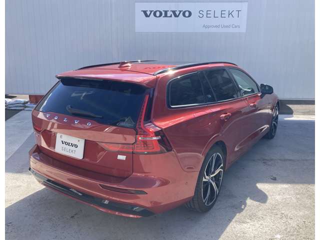 ボルボ Ｖ６０ リチャージ アルティメット Ｔ６ ＡＷＤ プラグイン ハイブリッド ４ＷＤ R5年 (関東) 99