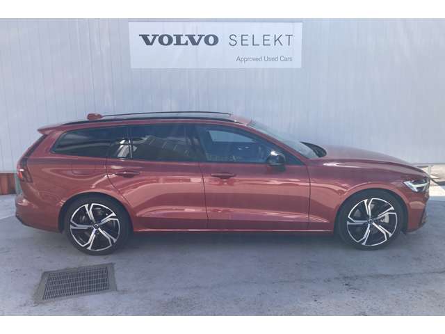 ボルボ Ｖ６０ リチャージ アルティメット Ｔ６ ＡＷＤ プラグイン ハイブリッド ４ＷＤ R5年 (関東) 99