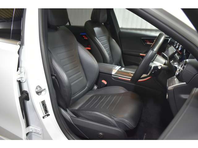 メルセデスベンツ Ｃクラス Ｃ２００ ４マチック アバンギャルド ＡＭＧライン （ＩＳＧ搭載モデル） ４ＷＤ R4年 (関東) 99