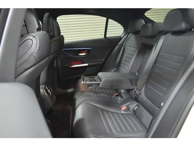 メルセデスベンツ Ｃクラス Ｃ２００ ４マチック アバンギャルド ＡＭＧライン （ＩＳＧ搭載モデル） ４ＷＤ R4年 (関東) 99