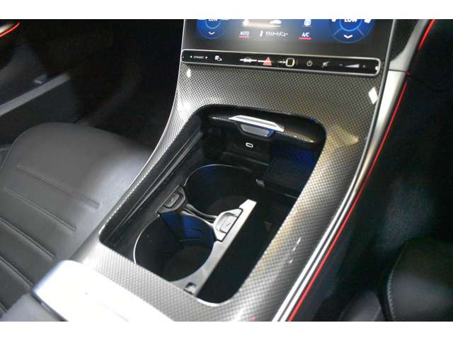 メルセデスベンツ Ｃクラス Ｃ２００ ４マチック アバンギャルド ＡＭＧライン （ＩＳＧ搭載モデル） ４ＷＤ R4年 (関東) 99