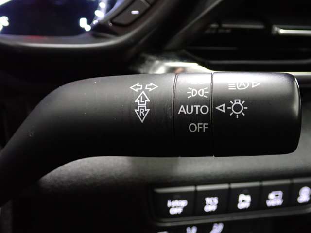 マツダ ＭＸ−３０ ２．０ R4年 (関東) 99