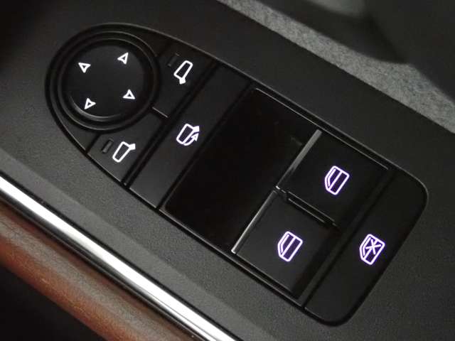 マツダ ＭＸ−３０ ２．０ R4年 (関東) 99