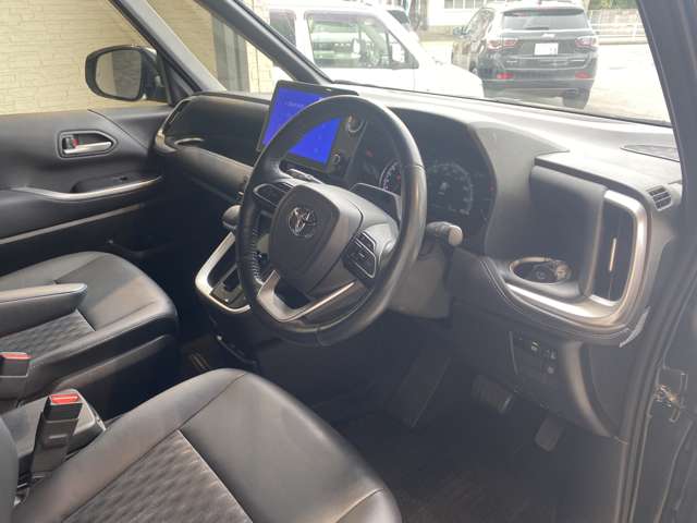 トヨタ ノア ２．０ Ｓ－Ｚ R4年 (九州・沖縄) 99