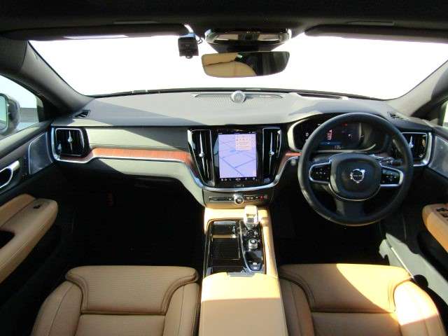 ボルボ Ｖ６０ リチャージ アルティメット Ｔ６ ＡＷＤ プラグイン ハイブリッド ４ＷＤ R6年 (四国) 99