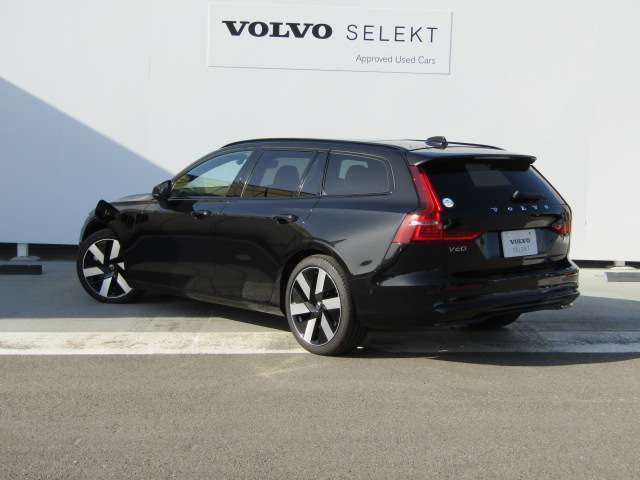 ボルボ Ｖ６０ リチャージ アルティメット Ｔ６ ＡＷＤ プラグイン ハイブリッド ４ＷＤ R6年 (四国) 99