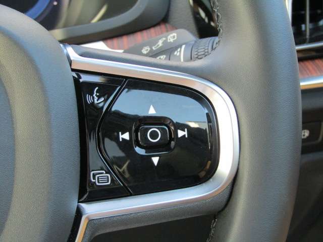 ボルボ Ｖ６０ リチャージ アルティメット Ｔ６ ＡＷＤ プラグイン ハイブリッド ４ＷＤ R6年 (四国) 99