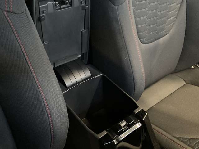 トヨタ カローラスポーツ １．２ Ｇ Ｚ ４ＷＤ H30年 (北海道) 99