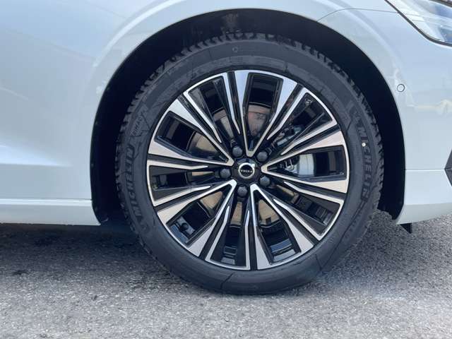 ボルボ Ｖ６０ ウルトラ　Ｂ４ R7年 (東北) 99