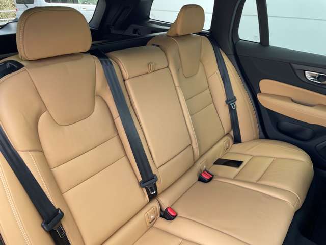 ボルボ Ｖ６０ ウルトラ　Ｂ４ R7年 (東北) 99