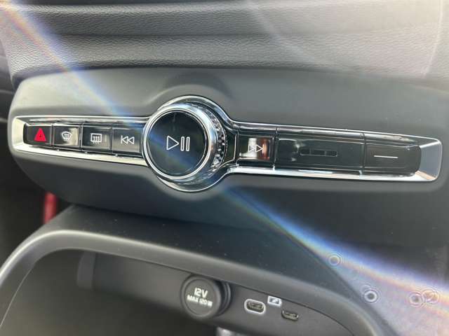 ボルボ ＸＣ４０ ウルトラ Ｂ４ ＡＷＤ ４ＷＤ R6年 (東北) 99