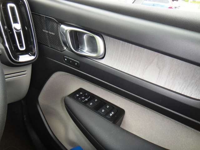 ボルボ ＸＣ４０ ウルトラ Ｂ４ ＡＷＤ ４ＷＤ R6年 (東北) 99