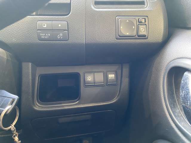 日産 セレナ ２．０ ２０Ｘ H24年 (九州・沖縄) 99