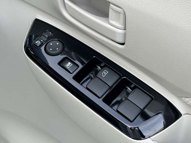 日産 ルークス ６６０ Ｘ R4年 (東海) 99