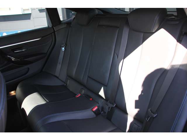 ＢＭＷ ４シリーズ ４２０Ｉ セレブレーション エディション インスタイル H28年 (関東) 99