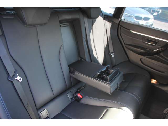 ＢＭＷ ４シリーズ ４２０Ｉ セレブレーション エディション インスタイル H28年 (関東) 99