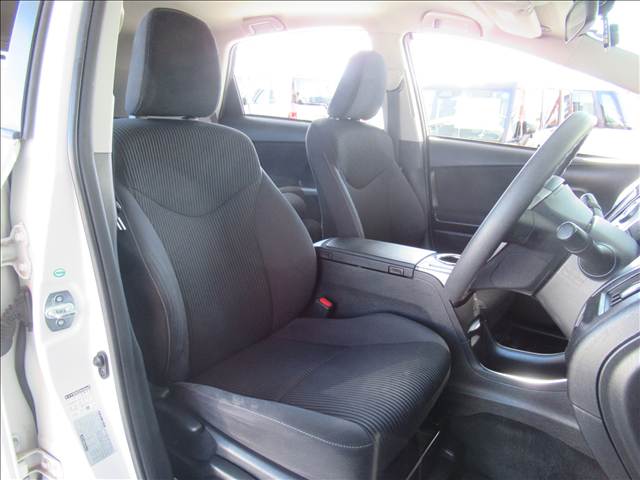 トヨタ プリウスΑ １．８ Ｓ H28年 (東北) 99