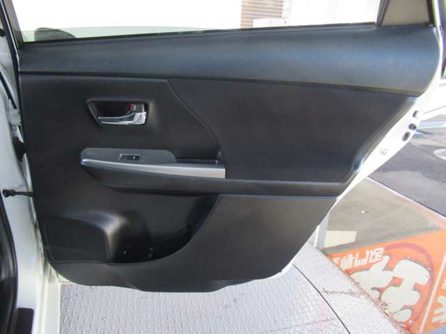 トヨタ プリウスΑ １．８ Ｓ H28年 (東北) 99