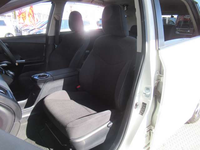 トヨタ プリウスΑ １．８ Ｓ H28年 (東北) 99