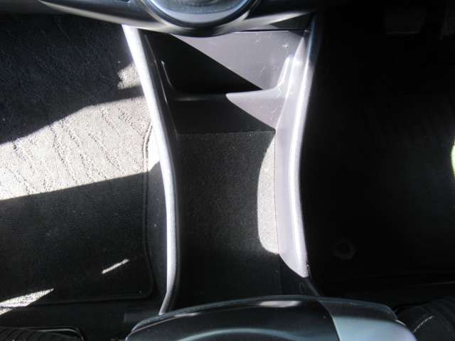 トヨタ プリウスΑ １．８ Ｓ H28年 (東北) 99