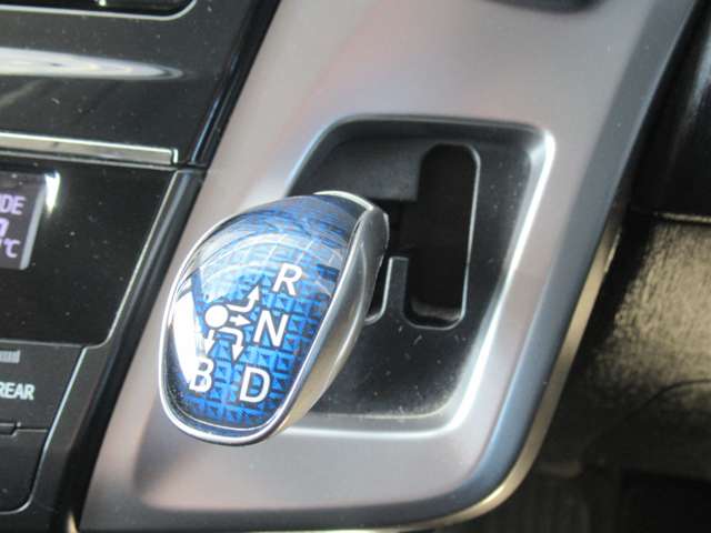 トヨタ プリウスΑ １．８ Ｓ H28年 (東北) 99