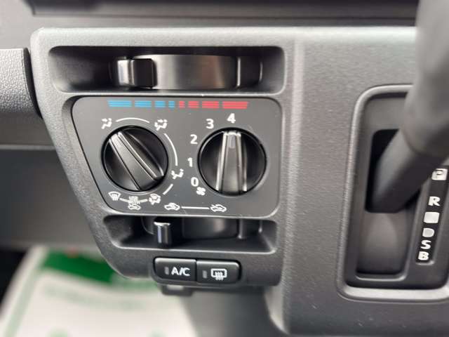 ダイハツ ハイゼットカーゴ ６６０ デラックス R7年 (関東) 99